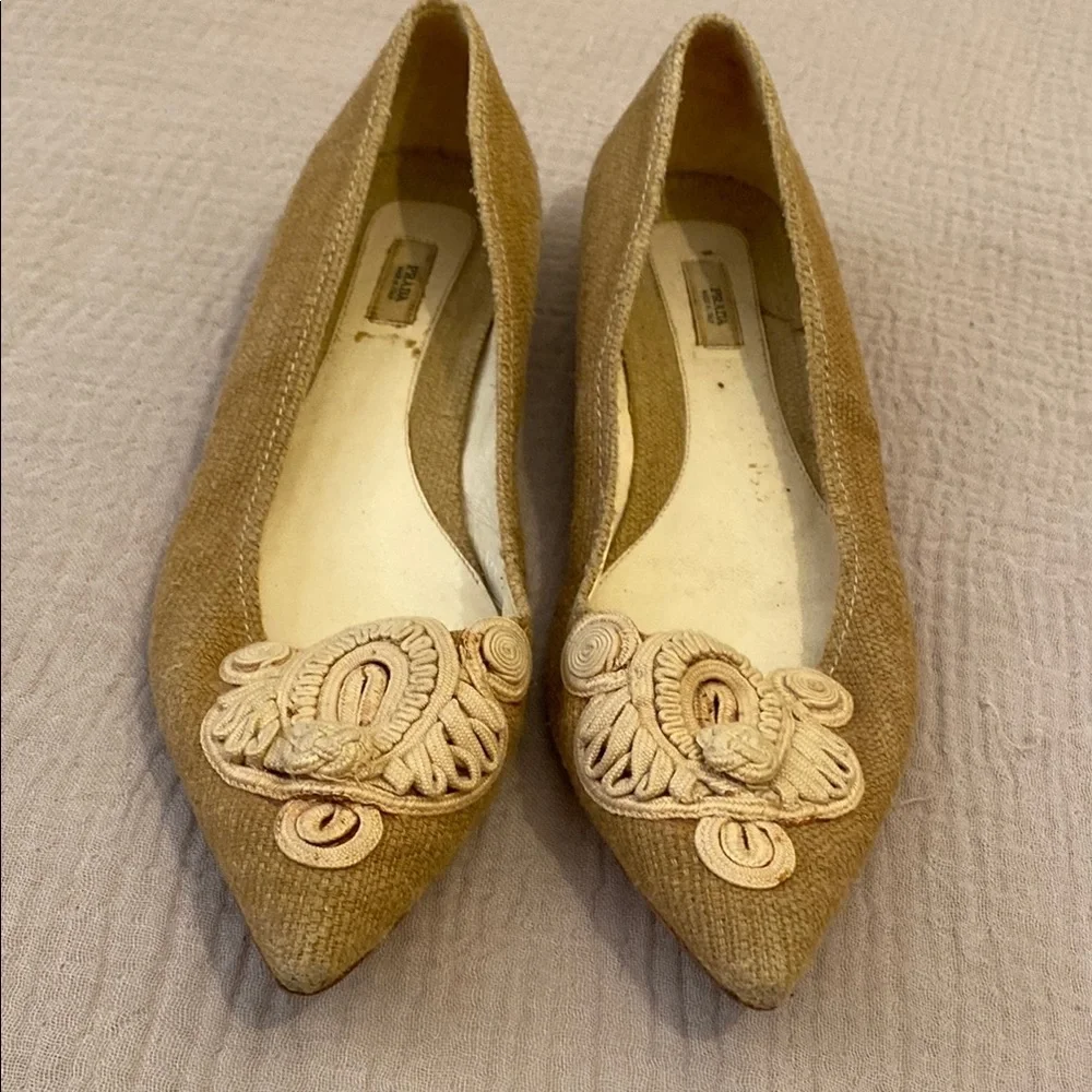 PRADA VINTAGE Elegant Tan Women's Shoes. Size 40 - Picture 2 of 7
